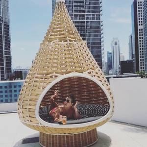 Meet your Posher, Elise